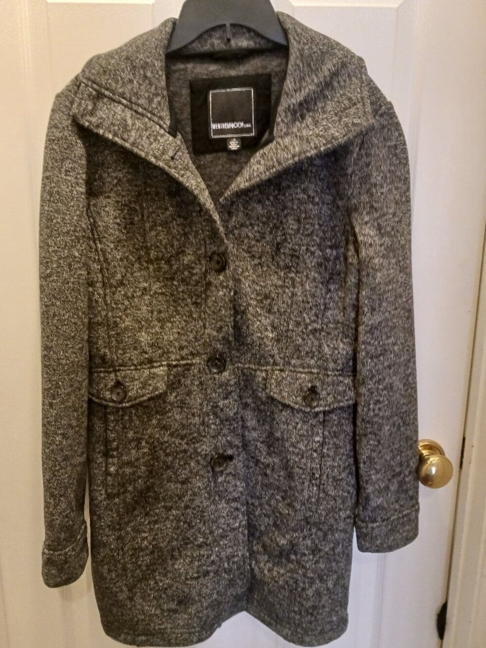 WOMEN'S SIZE LARGE BLACK & GREY BUTTON DOWN COAT BY:WEATHERPROOF 1948